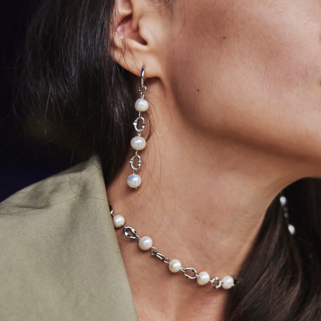 White Lace Pearls